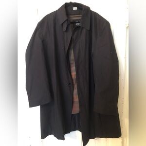 Men’s Jos A Banks Trench water resistant coat with removable lining size 50 R